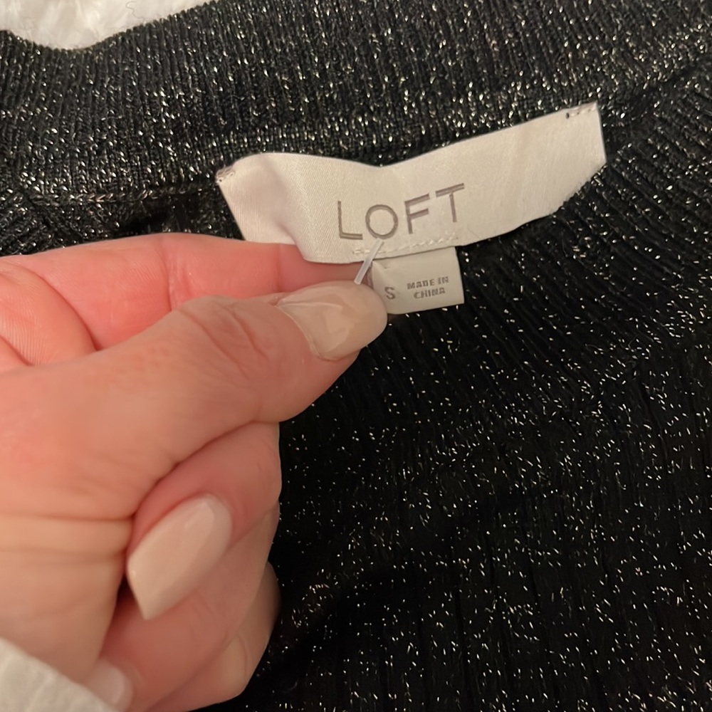 ✨ NWT sweater - Picture 3 of 5